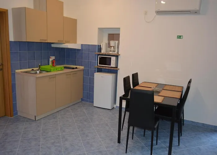 公寓 瓦伦蒂娜公寓 *