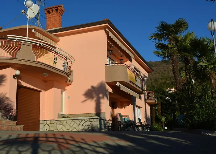 瓦伦蒂娜公寓 公寓 *