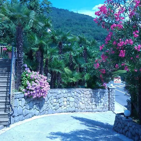 Valentina אופטיה